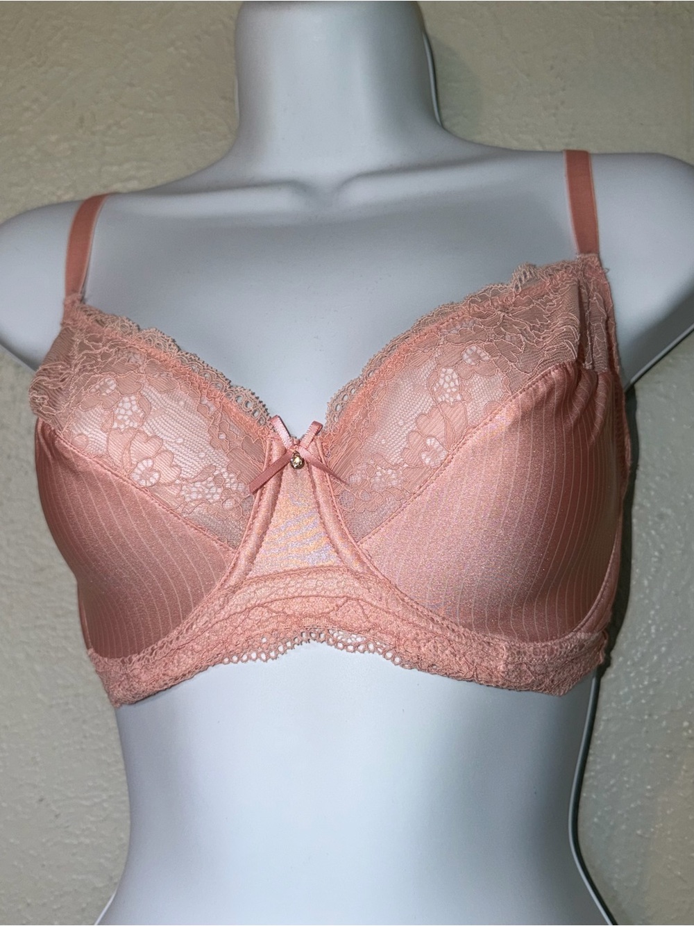 Marie Meili Pink Stretchy Satin & Lace Stripe Underwire Full Coverage Bra Sz 36D
